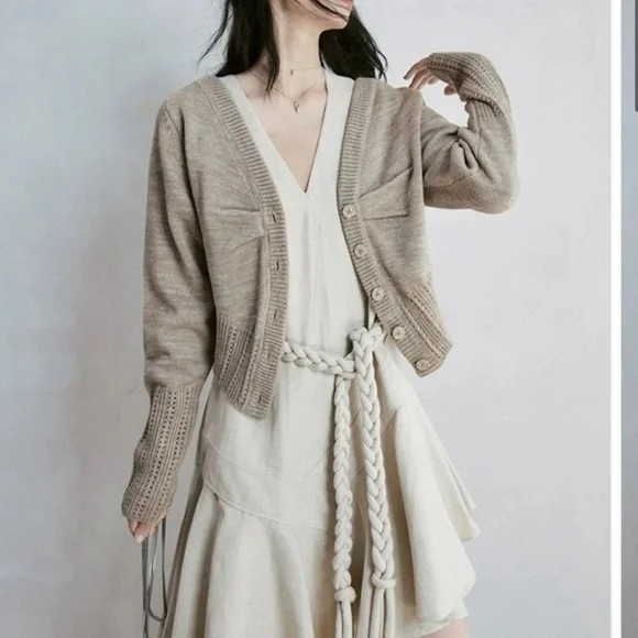 NEW Fussed Urban Collection Wool V Neck Cardigan Size Large